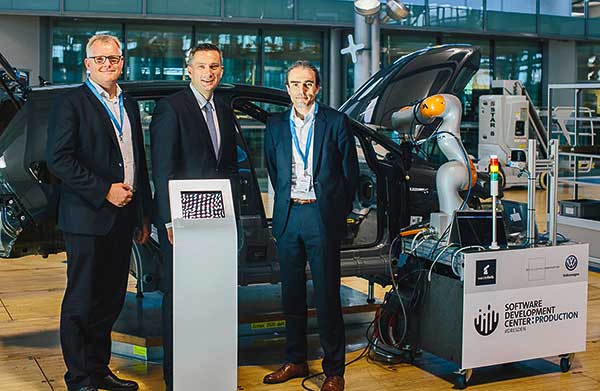 A Volkswagen IT-központot nyit a drezdai Gläserne Manufakturban