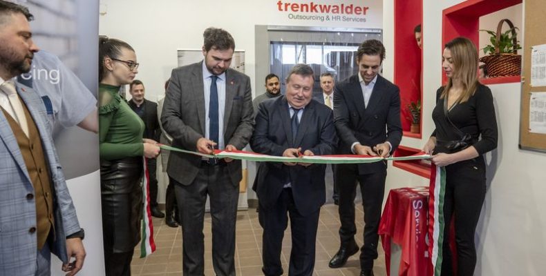 Új üzemet létrehozott a Trenkwalder Gyöngyösön